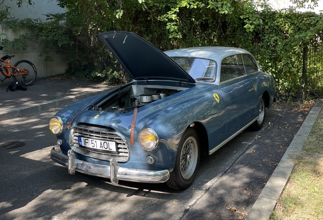 Ferrari 212 Inter Ghia 2+2 Coupé