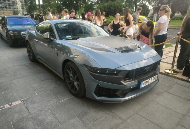 Ford Mustang Dark Horse 2024