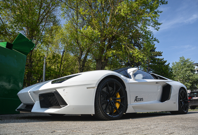 Lamborghini Aventador LP700-4 Roadster