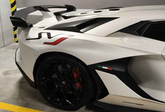 Lamborghini Aventador LP770-4 SVJ