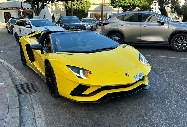 Lamborghini Aventador S LP740-4 Roadster