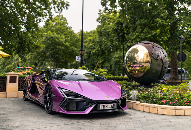 Lamborghini Revuelto