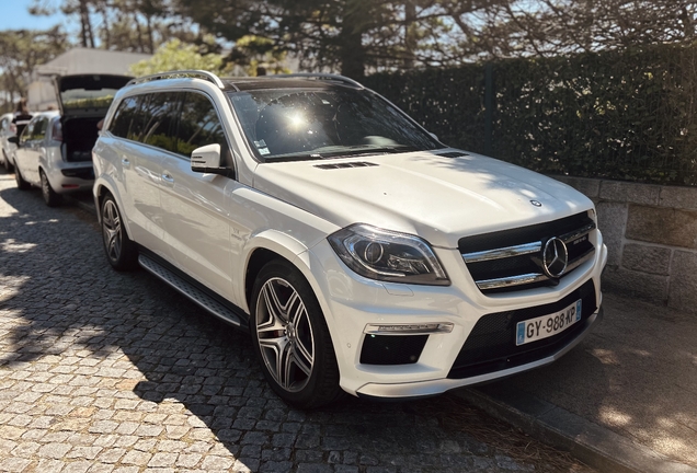 Mercedes-Benz GL 63 AMG X166