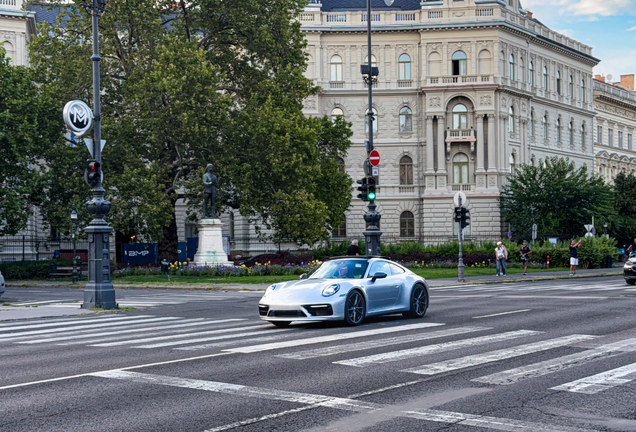 Porsche 992 Carrera 4S
