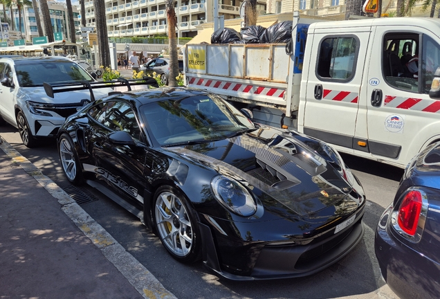 Porsche 992 GT3 RS Weissach Package