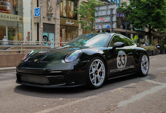 Porsche 992 S/T