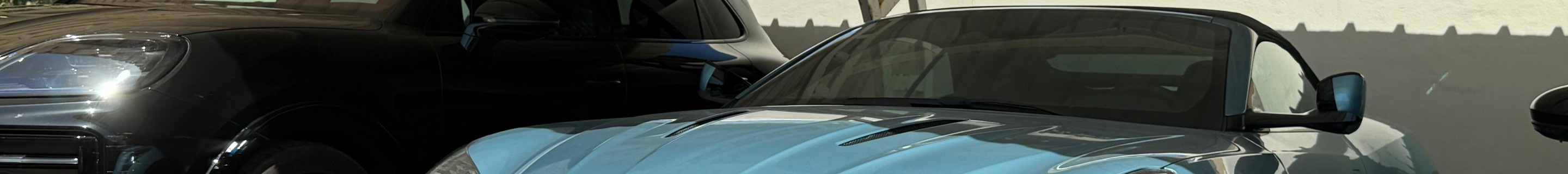 Aston Martin DB12 Volante