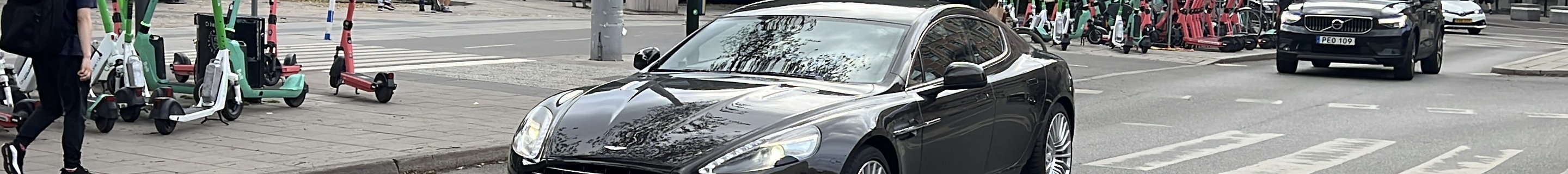 Aston Martin Rapide S
