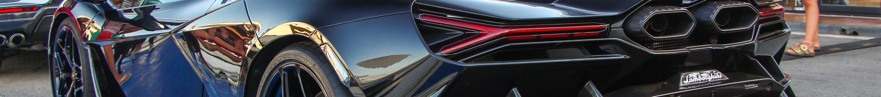 Lamborghini Revuelto