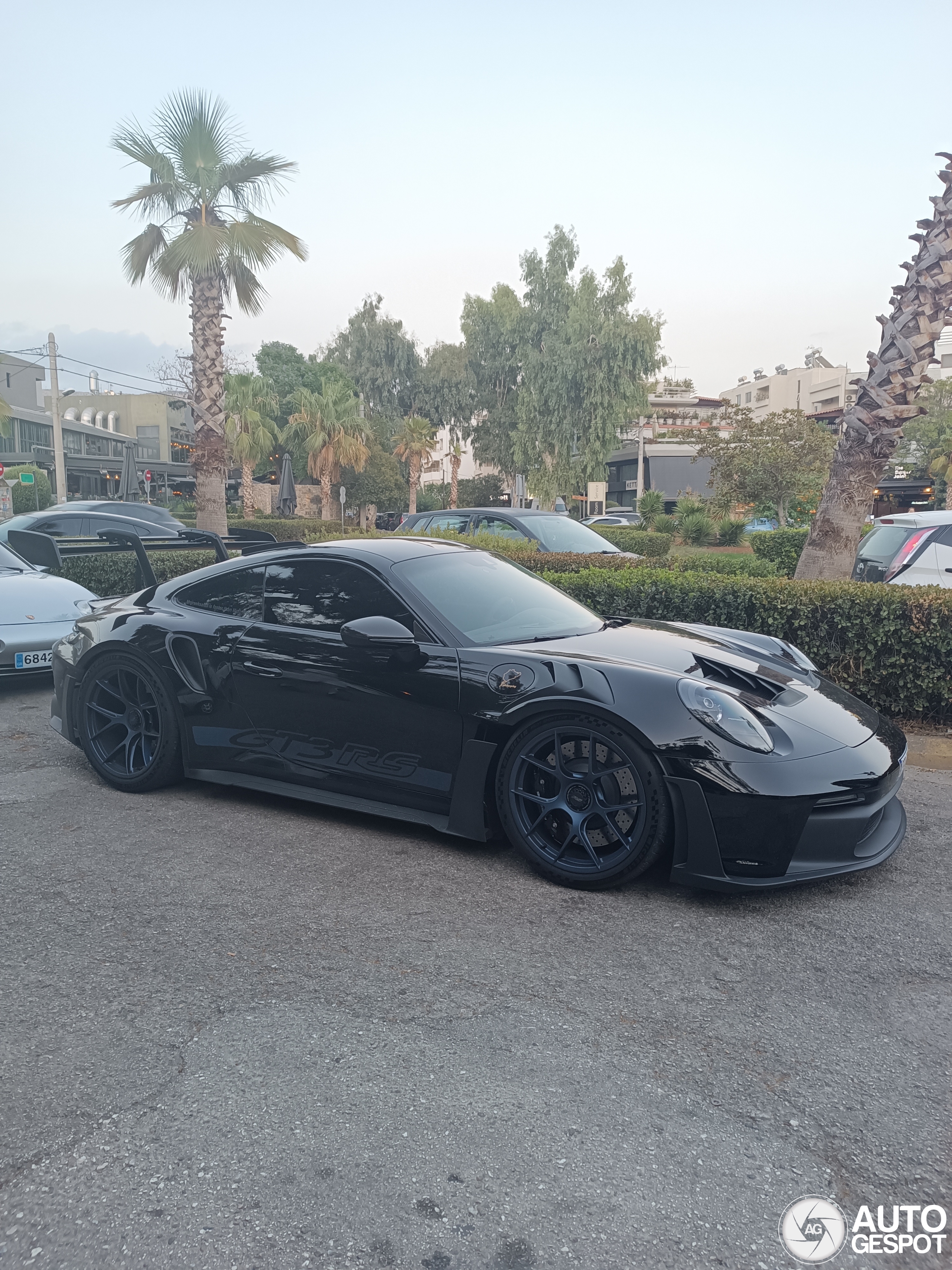Porsche 992 GT3 RS Weissach Package