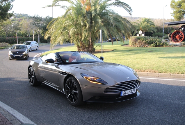 Aston Martin DB11 V8 Volante