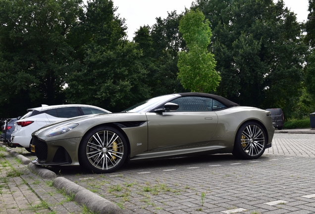 Aston Martin DBS Superleggera Volante