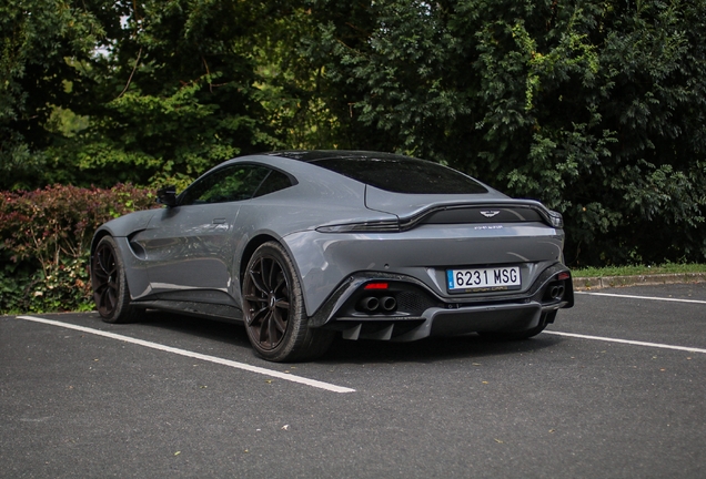 Aston Martin V8 Vantage 2018