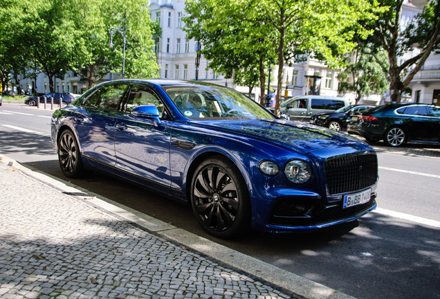 Bentley Flying Spur Hybrid Azure