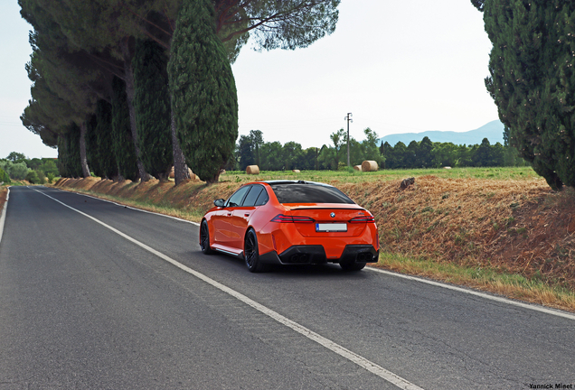 BMW M5 G90