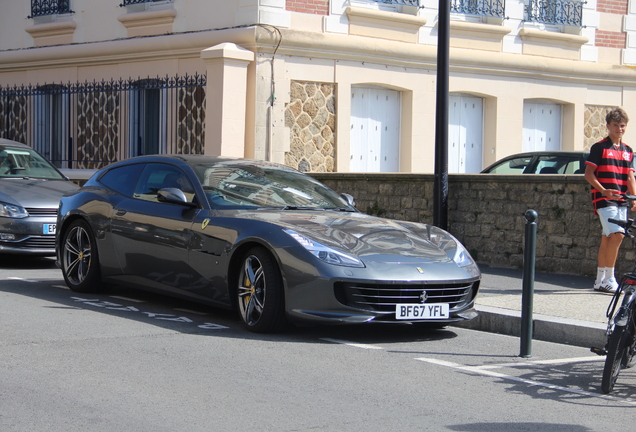 Ferrari GTC4Lusso