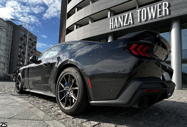 Ford Mustang Dark Horse 2024