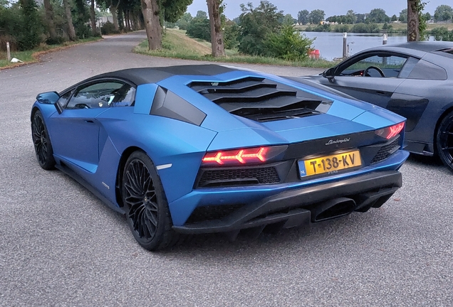 Lamborghini Aventador S LP740-4