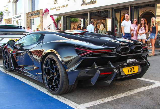 Lamborghini Revuelto