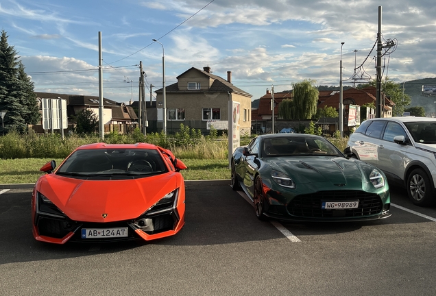 Lamborghini Revuelto