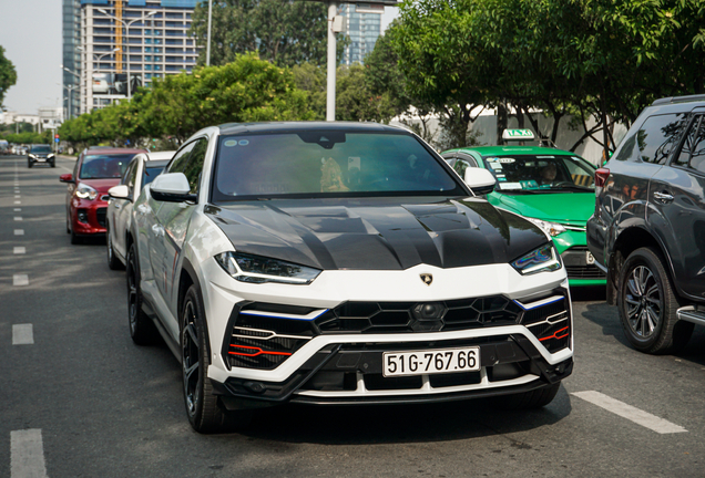 Lamborghini Urus Mansory