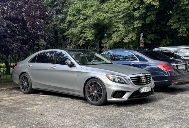 Mercedes-AMG S 63 V222