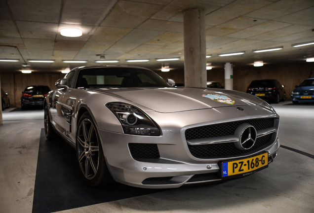 Mercedes-Benz SLS AMG