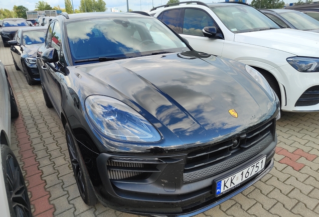 Porsche 95B Macan GTS MkIII