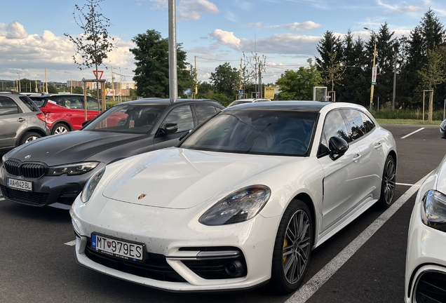 Porsche 971 Panamera Turbo Sport Turismo