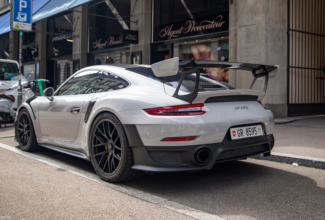 Porsche 991 GT2 RS Weissach Package