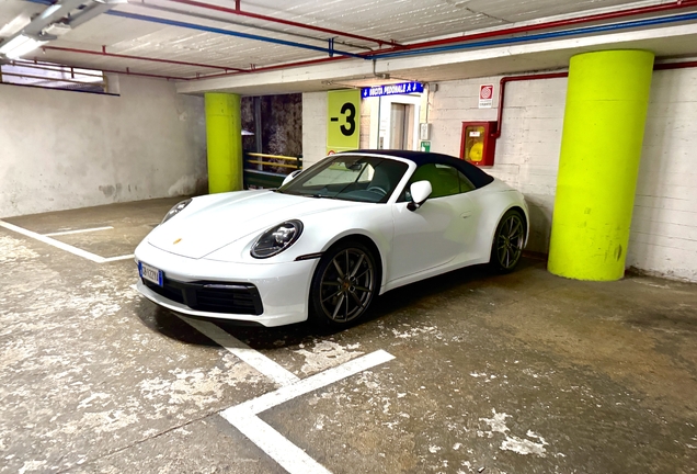Porsche 992 Carrera 4S Cabriolet