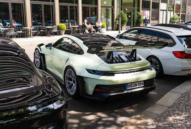 Porsche 992 GT3 RS Weissach Package