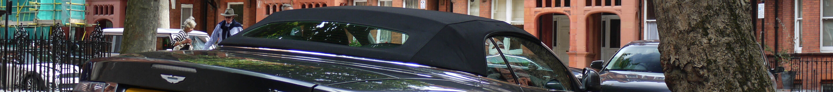 Aston Martin Virage Volante 2011