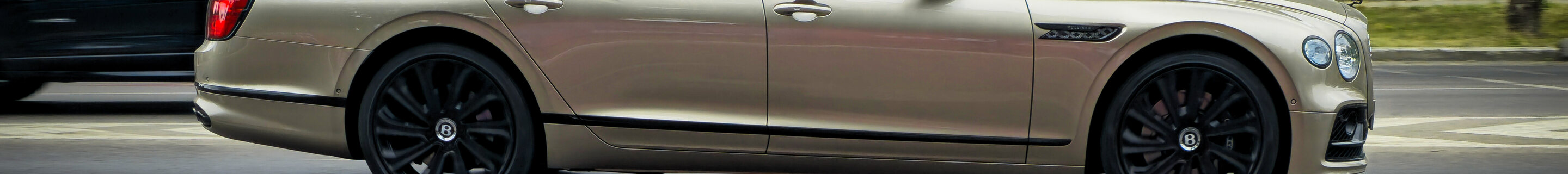 Bentley Flying Spur Hybrid Mulliner