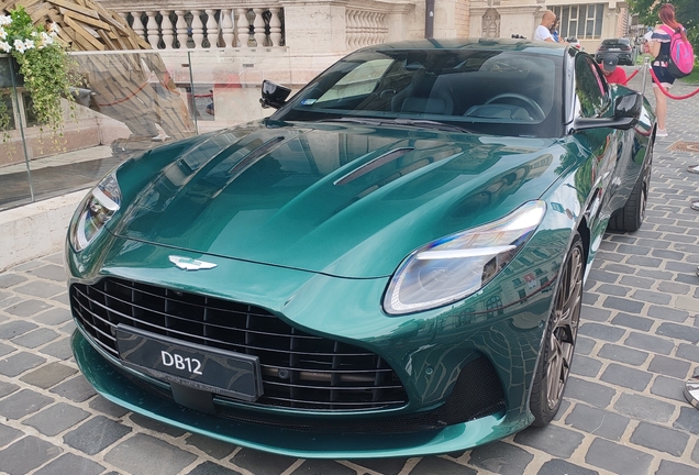 Aston Martin DB12
