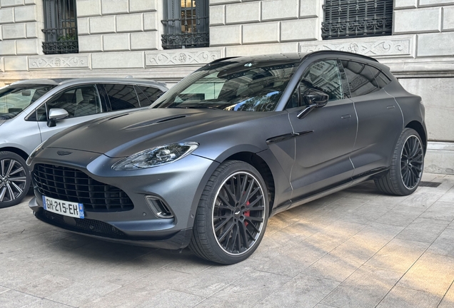 Aston Martin DBX