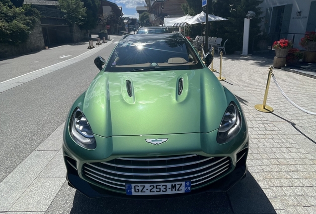 Aston Martin DBX707