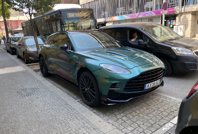Aston Martin DBX707