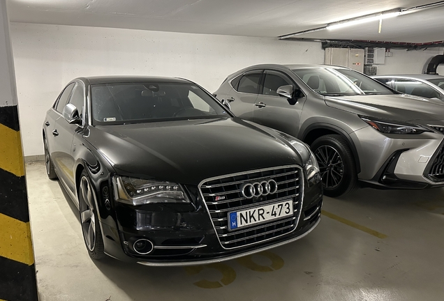 Audi S8 D4