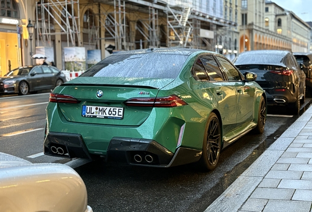 BMW M5 G90