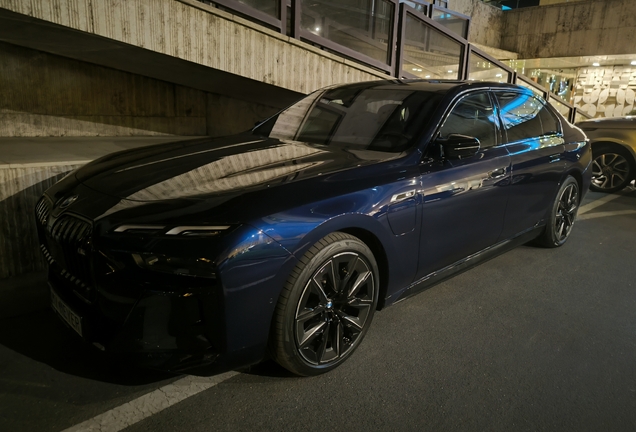 BMW M760e xDrive