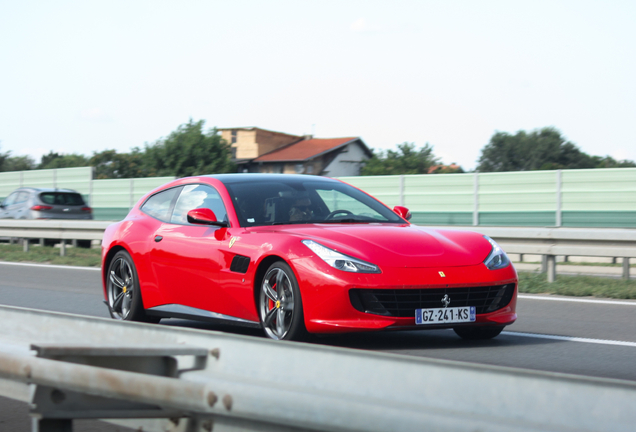 Ferrari GTC4Lusso