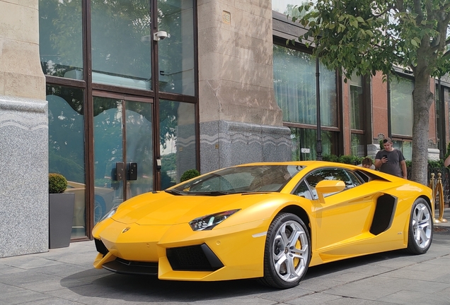 Lamborghini Aventador LP700-4