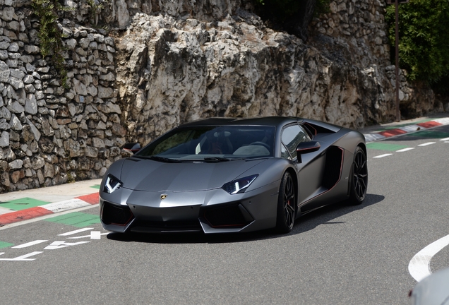 Lamborghini Aventador LP700-4 Roadster