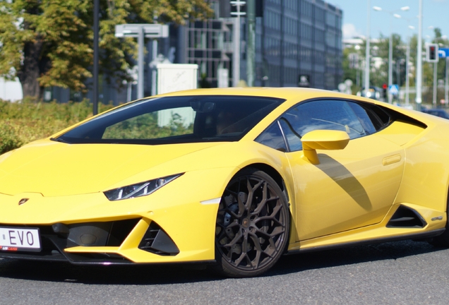 Lamborghini Huracán LP640-4 EVO