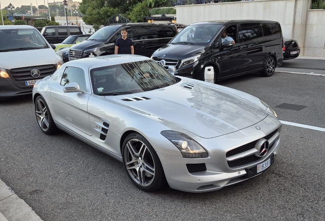 Mercedes-Benz SLS AMG