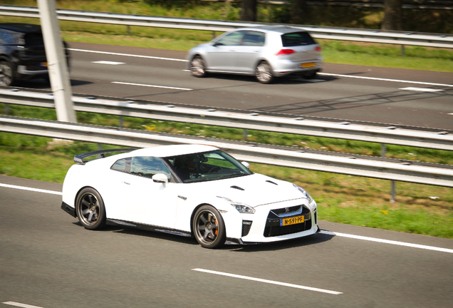 Nissan GT-R 2011
