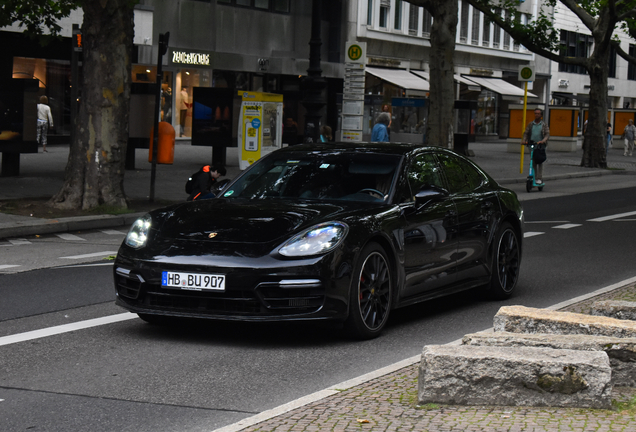 Porsche 971 Panamera Turbo