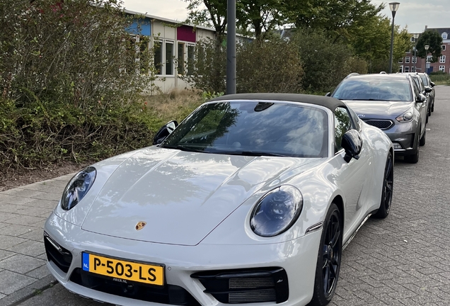 Porsche 992 Carrera 4 GTS Cabriolet