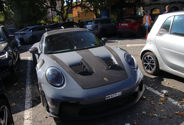 Porsche 992 GT3 RS Weissach Package